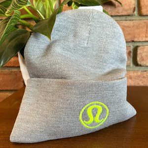 lululemon Warm Revalation Beanie in Heathered Rhino Grey/Highlight Yellow